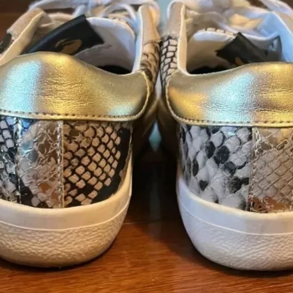 Steve Madden Starling Sneakers Women’s Size‎ 7 Gold Snake Print Star Lace Up GUC - Picture 5 of 7